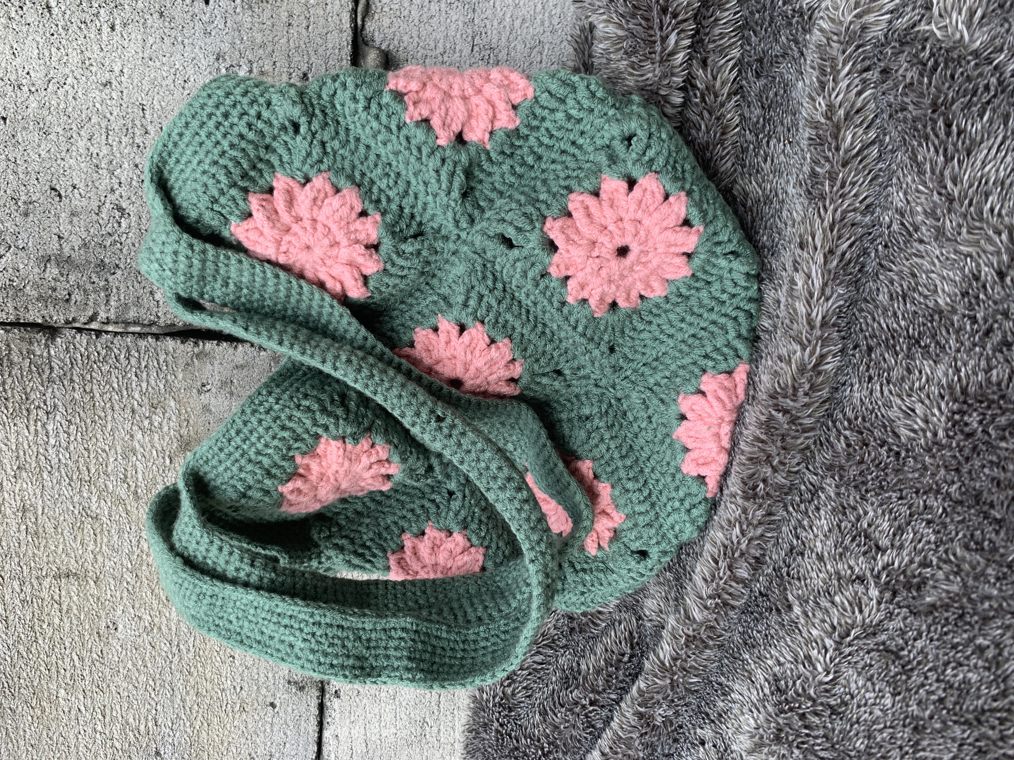 Tas Rajut Motif Bunga